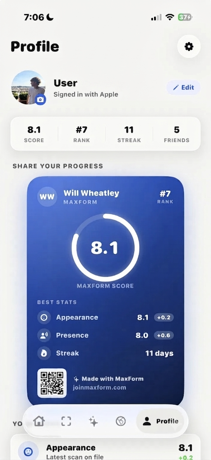 MaxForm profile screen with a shareable stats card
